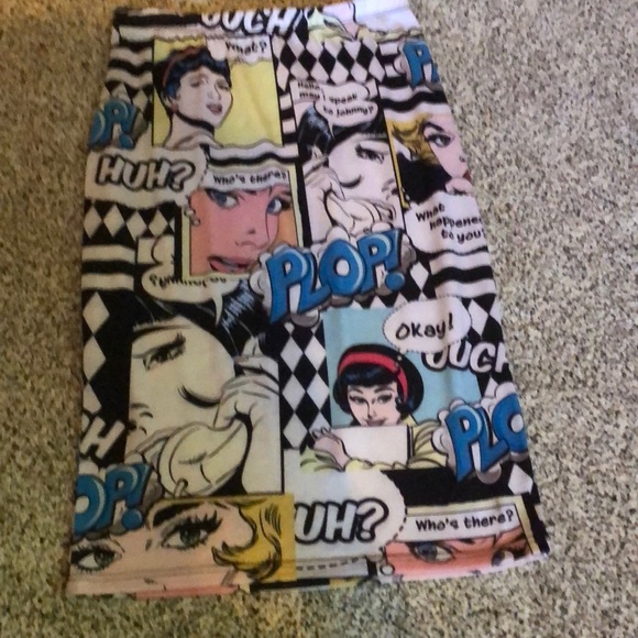 Knit skirt with comics design - Picture 1 of 2